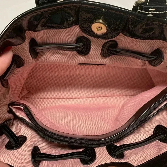 DOONY & BOURKE Patent Leather Purse/Crossbody.No cracking or peeling. STUNNING❣️ - Picture 5 of 8